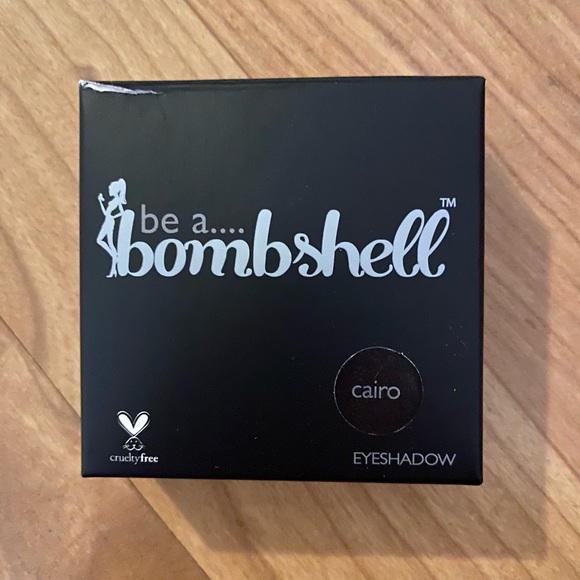 NIB Be A Bombshell Cairo Eye Shadow palette NIB - Picture 2 of 8